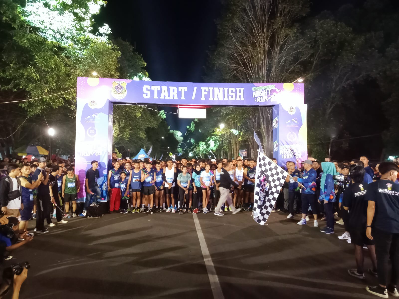 Pemkab Bondowoso Adakan Night Run dan Diikuti Ribuan Peserta