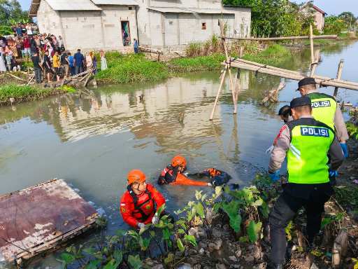 Bocah 6 Tahun di Siwalan Ditemukan Tewas Mengapung di Sungai Sragi Lama
